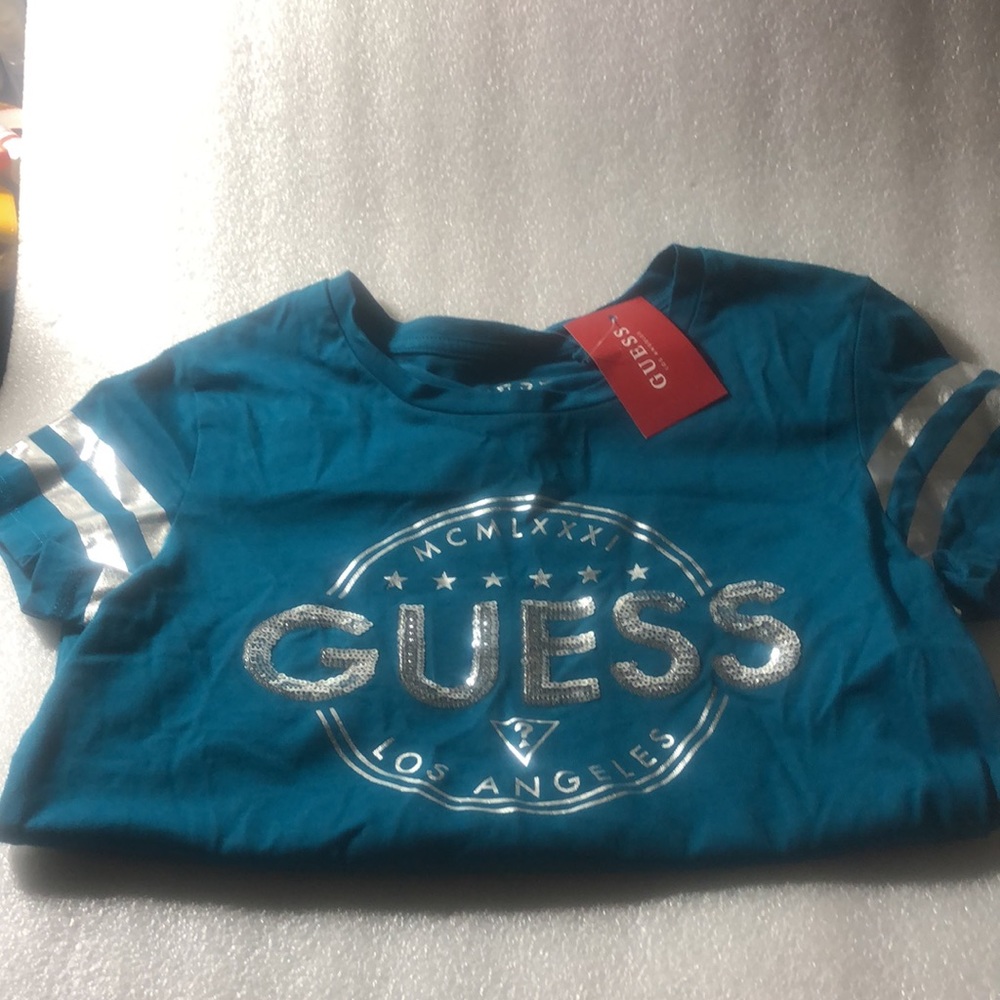 Guess small t shirts. -Color Dark Lagoon